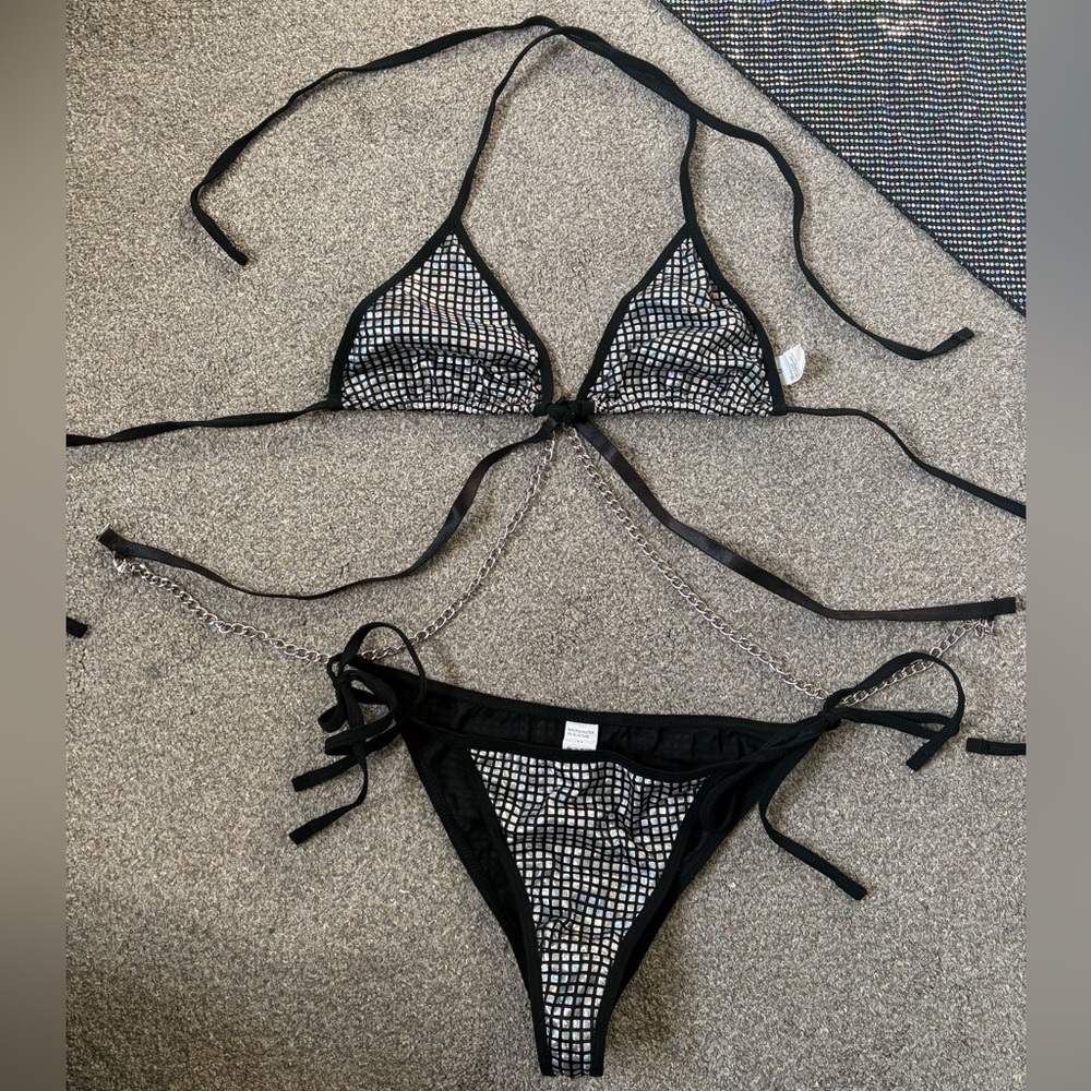 Disco Rave Outfit - Picture 2 of 7